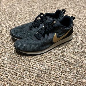 Nike MD Runner men’s shoes, Men’s size 12